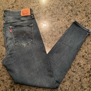 Levi’s High Rise Skinny Jeans in a 32 Waist